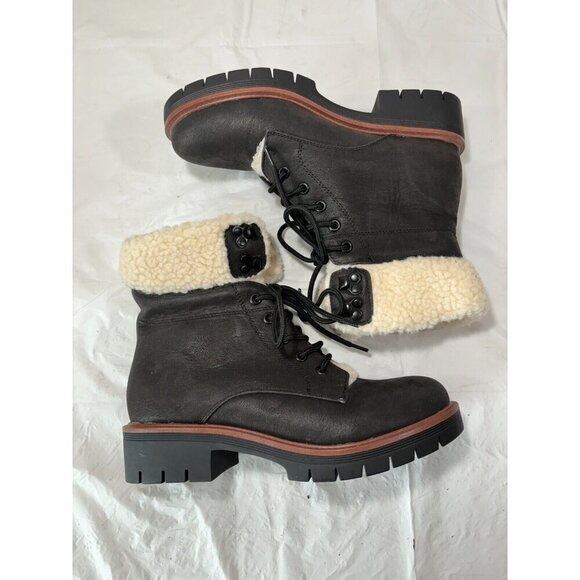 Mia Sadie Faux Leather Boots Size 8 M - Picture 9 of 13